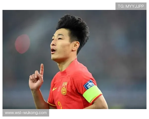 武磊连续高位逼抢撕开防线提升国家队关键战进攻效率